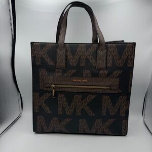 Michael Kors Kenly Large MK Logo Tote Bag NWT